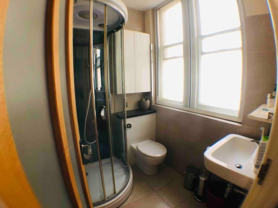Central London Apartment For Family Upto 5 Buitenkant foto