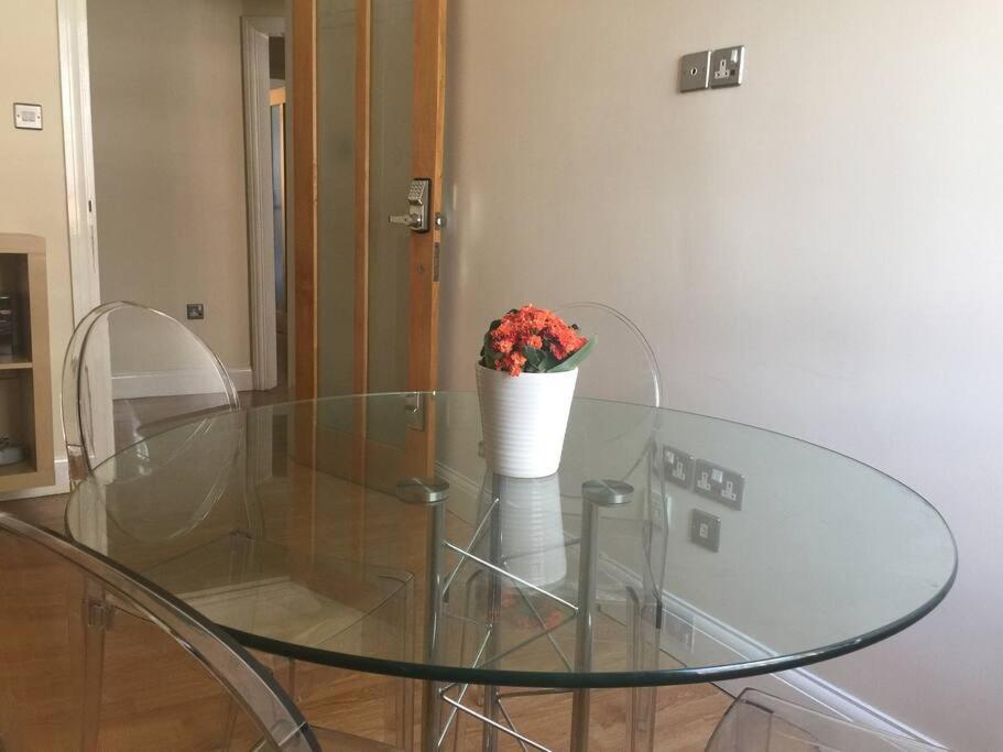 Central London Apartment For Family Upto 5 Buitenkant foto